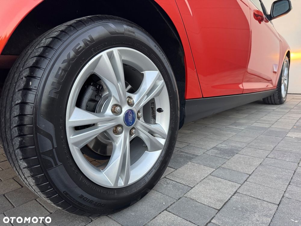 Ford Focus 1.6 TDCi DPF Champions Edition - 38