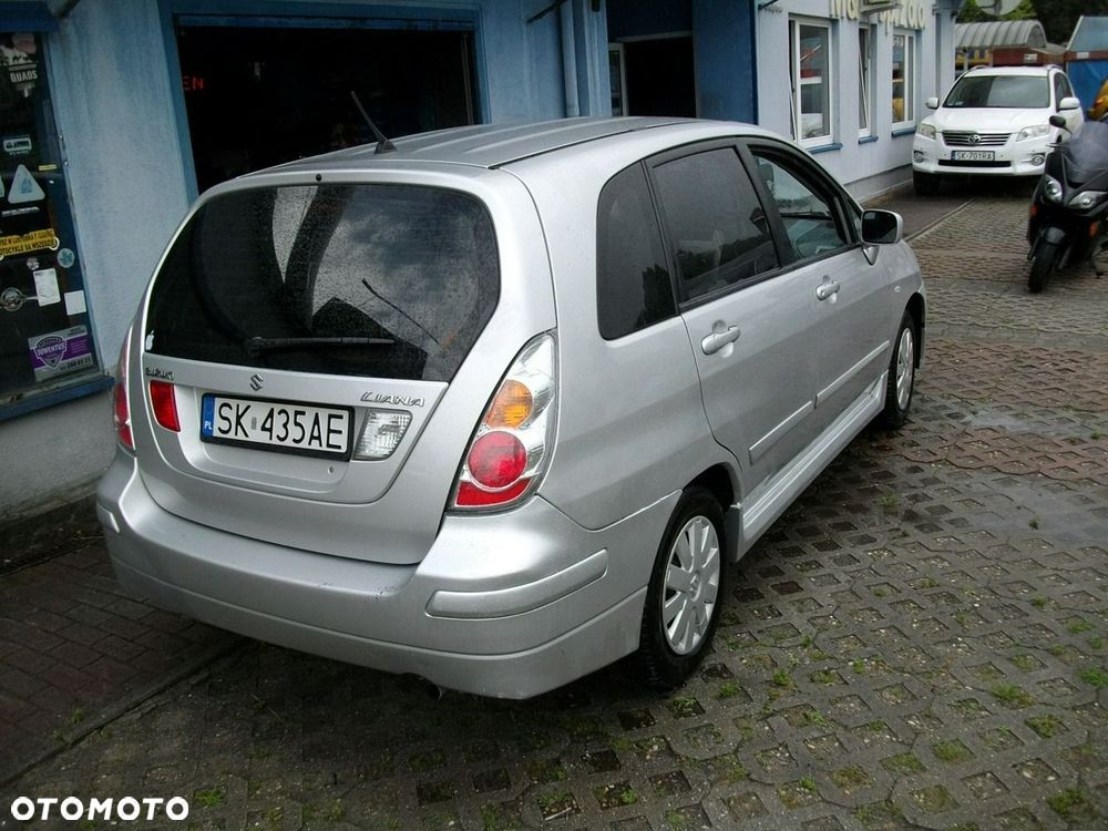 Suzuki Liana - 3