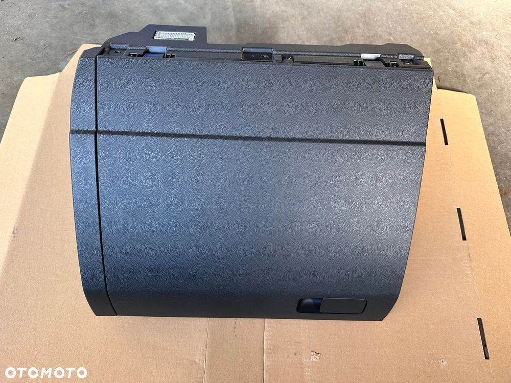 Schowek pasażera VW Tiguan II 5NA 5NB857097