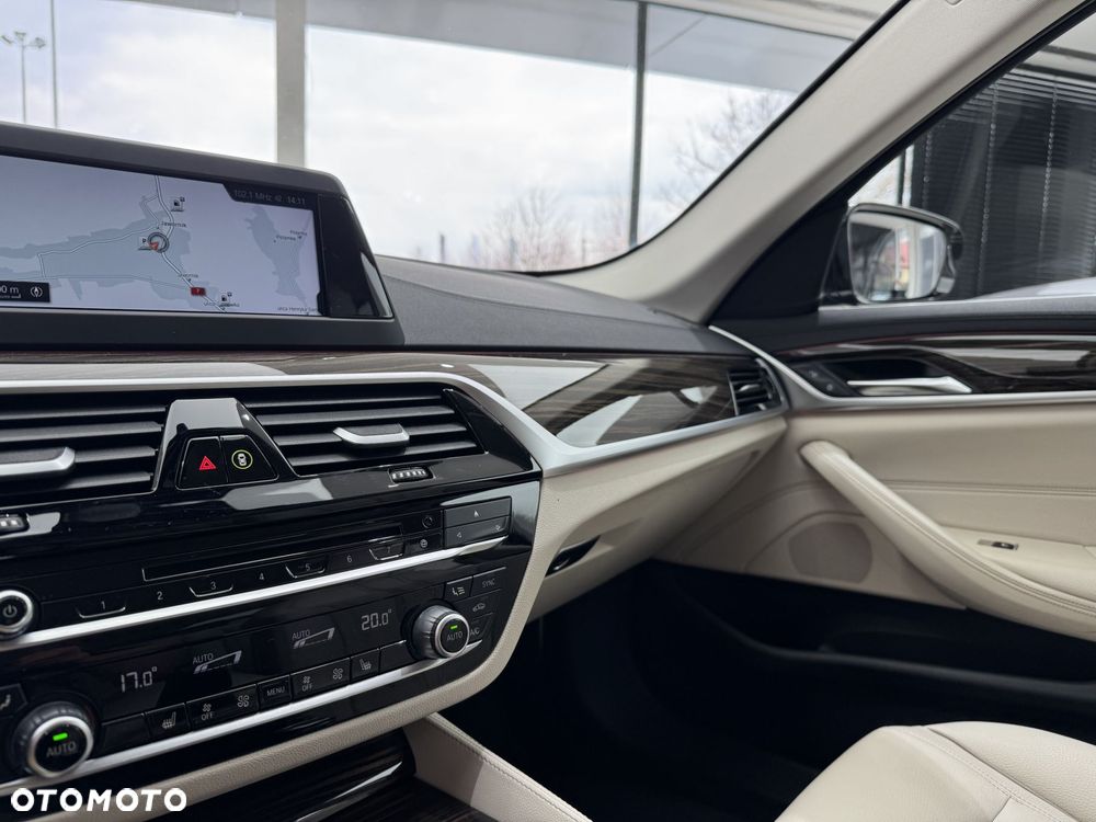 BMW Seria 5 - 25