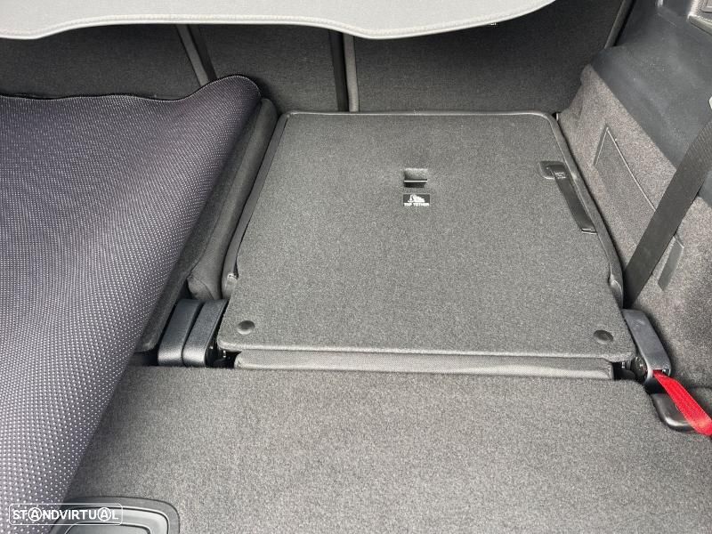 Mercedes-Benz GLB 180 d AMG Line - 22