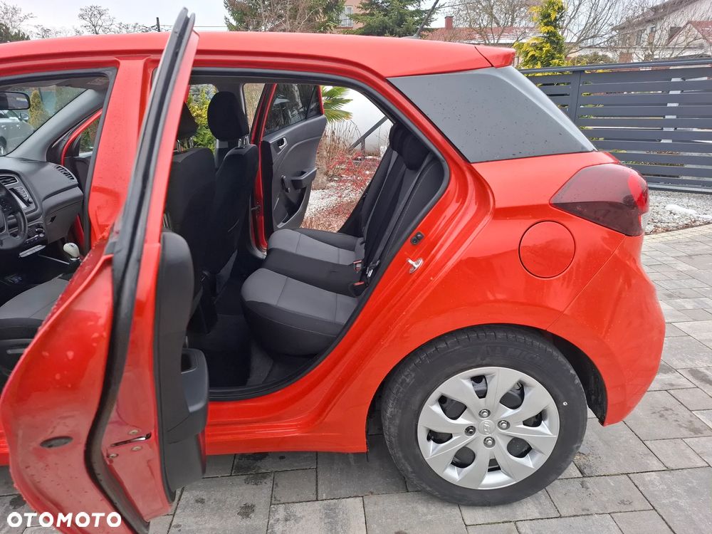 Hyundai i20 blue 1.2 Classic - 19