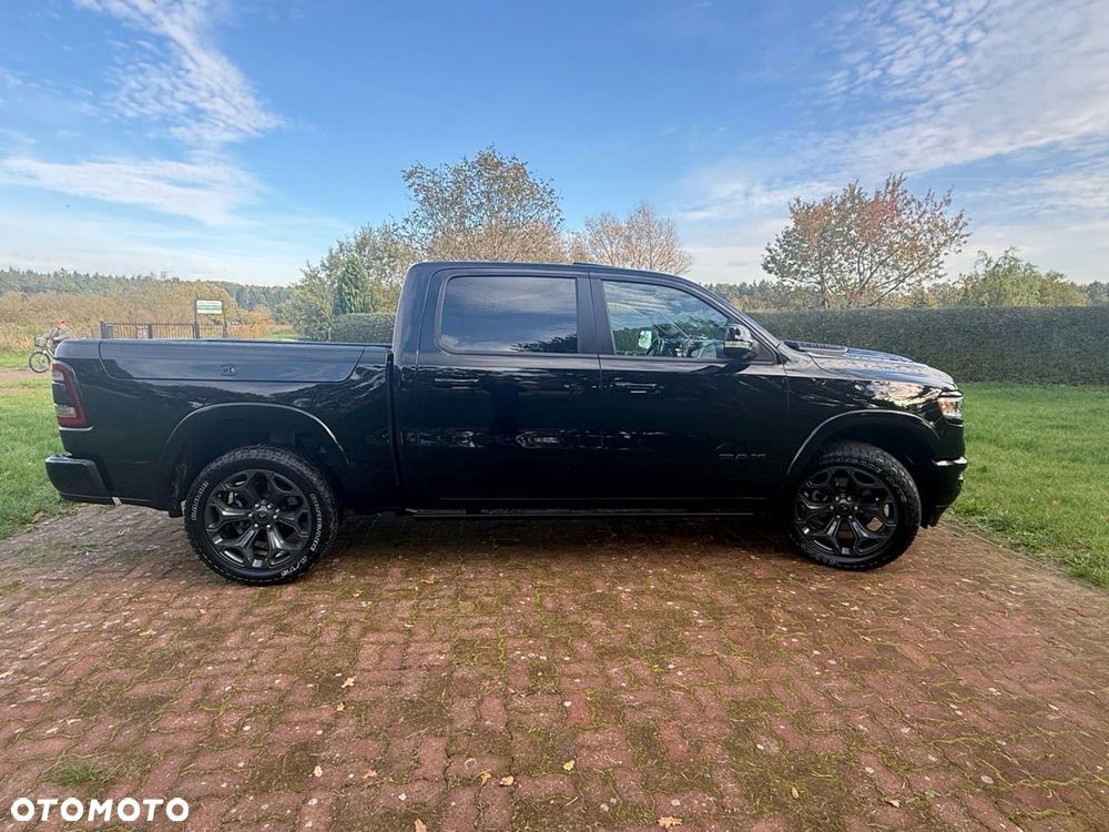 RAM 1500 5.7 Crew Cab Shortbed Limited Black - 5