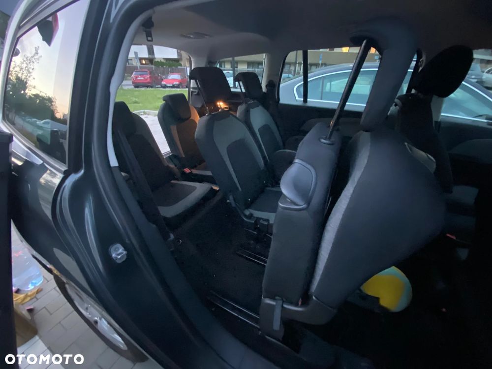 Citroën C4 Picasso - 11