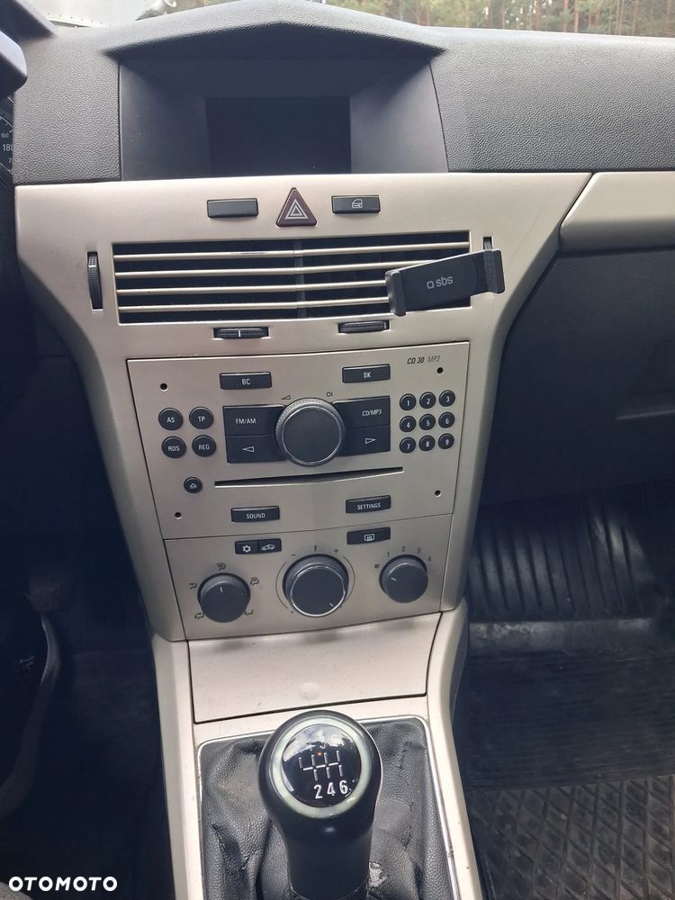Opel Astra 1.3 CDTI 111 - 21