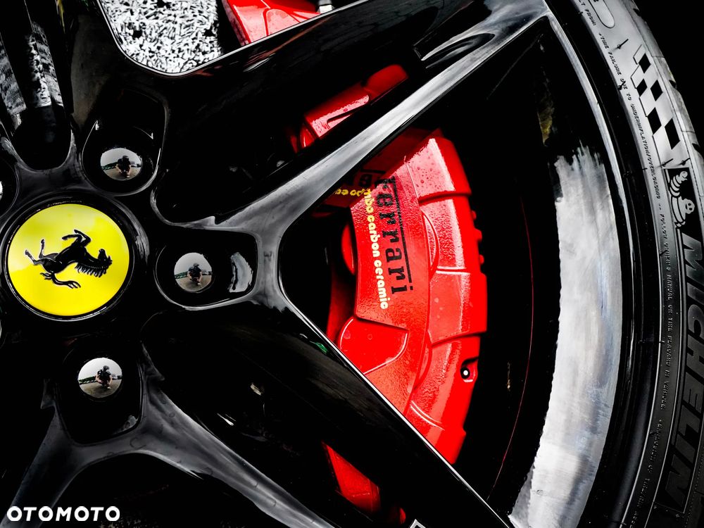 Ferrari SF90 Stradale - 15