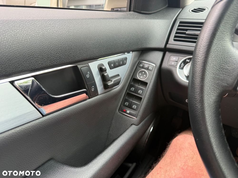 Mercedes-Benz Klasa C 250 (BlueEFFICIENCY) 7G-TRONIC Avantgarde - 13