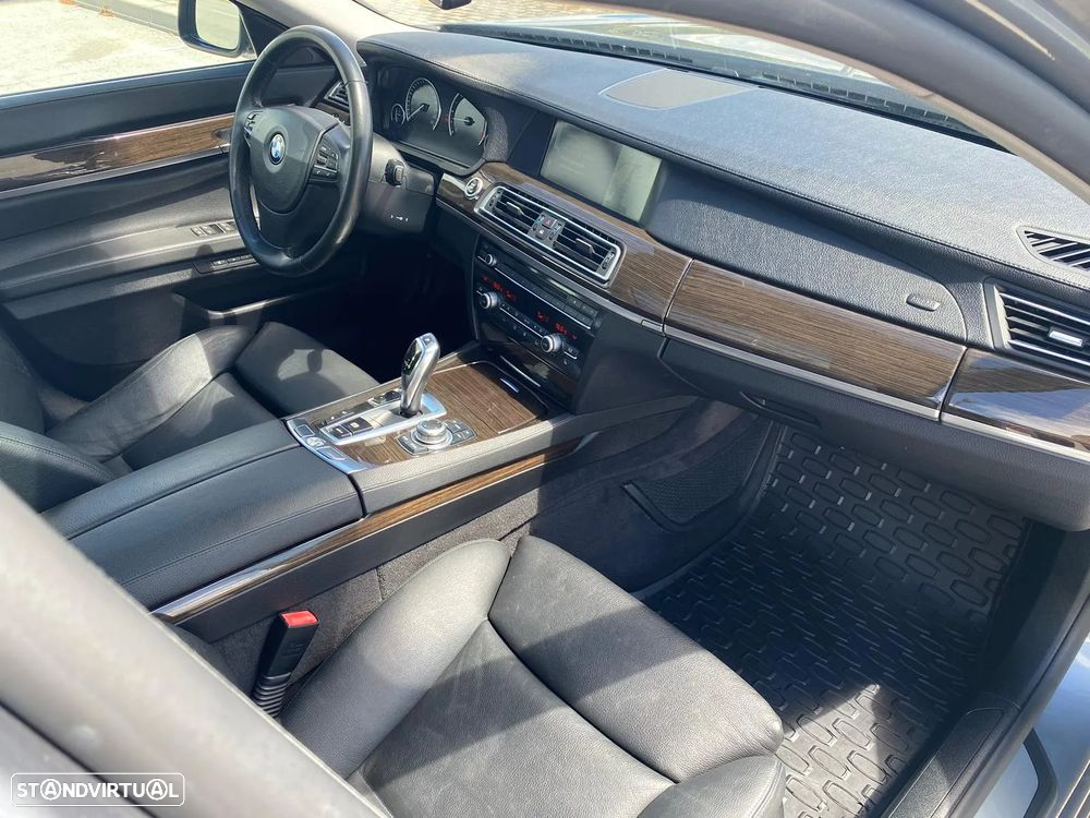 BMW 730 d - 11
