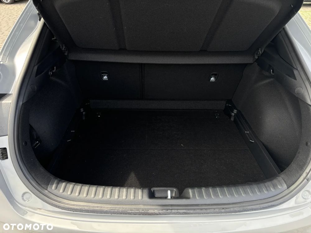 Kia XCeed 1.6 T-GDI Tribute DCT - 25