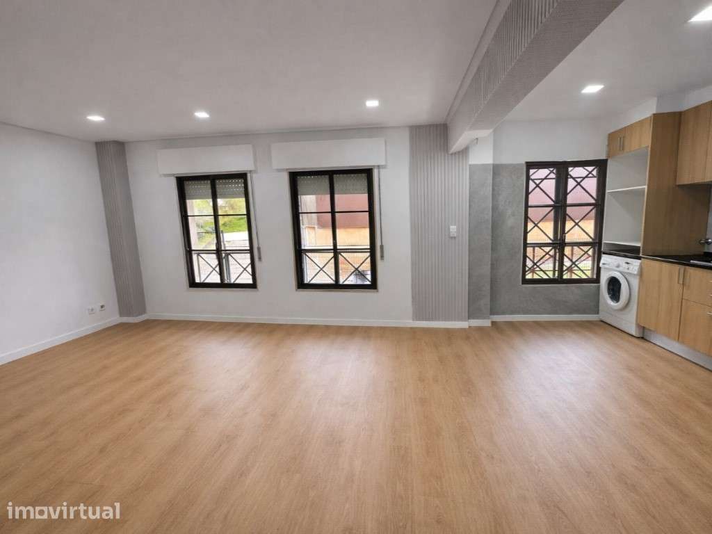 Apartamento T3 Totalmente Renovado | Amadora - Grande imagem: 3/17