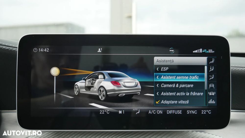 Mercedes-Benz C 300 d 4Matic 9G-TRONIC AMG Line - 31