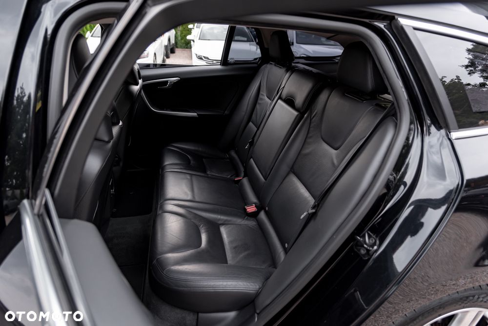 Volvo V60 T6 AWD Geartronic Summum - 19