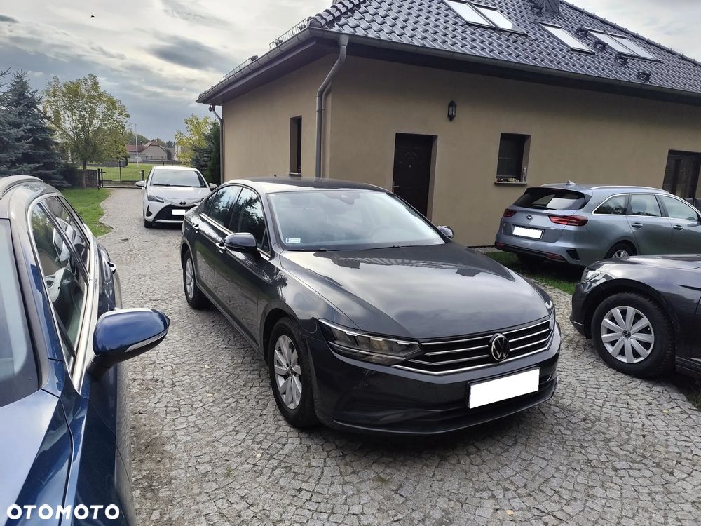 Volkswagen Passat - 2