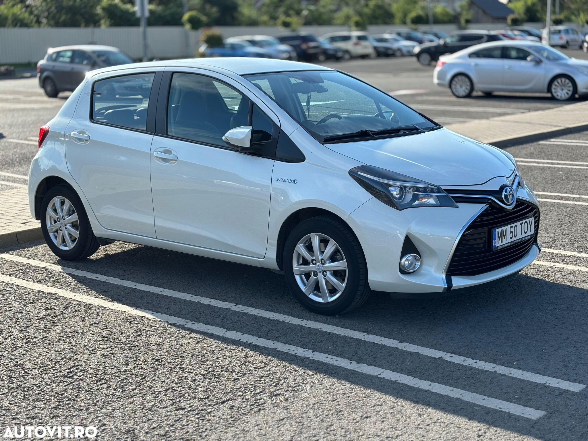 Toyota Yaris 1.5 VVT-i HSD Sol - 2