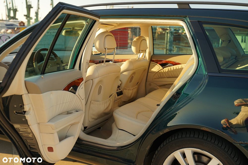 Mercedes-Benz Klasa E 500 4-Matic T Elegance - 8