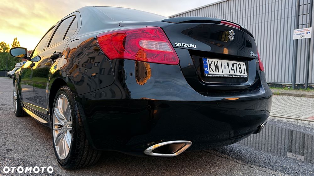 Suzuki Kizashi 2.4 4x4 CVT Sport - 40