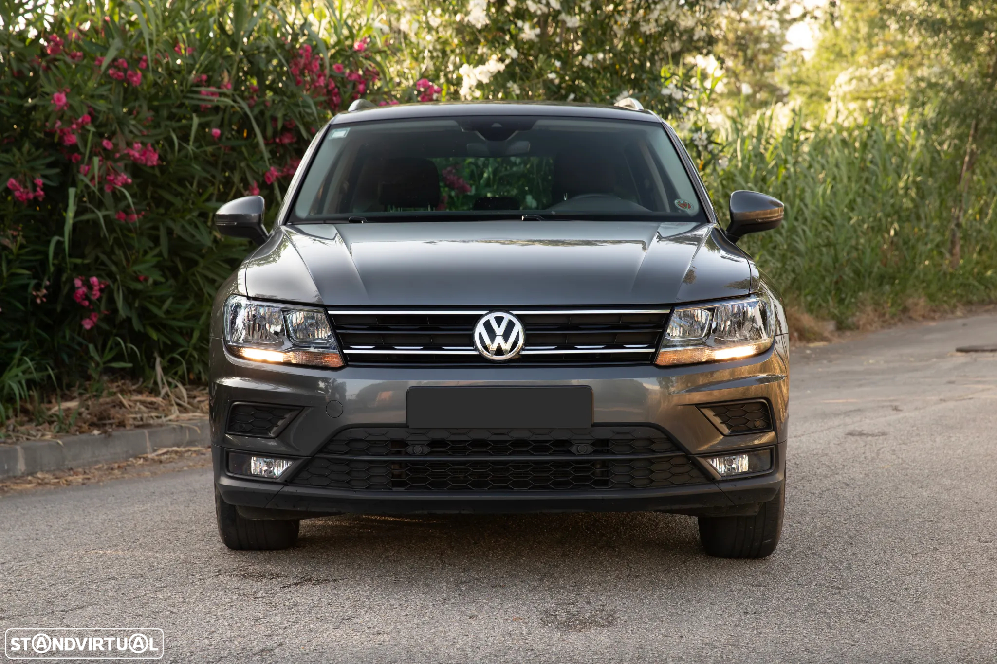 VW Tiguan 2.0 TDI Confortline DSG - 2