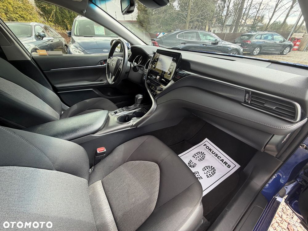 Toyota Camry 2.5 Hybrid Comfort CVT - 36