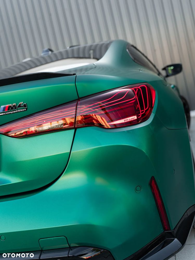BMW M4 Competition M xDrive - 12