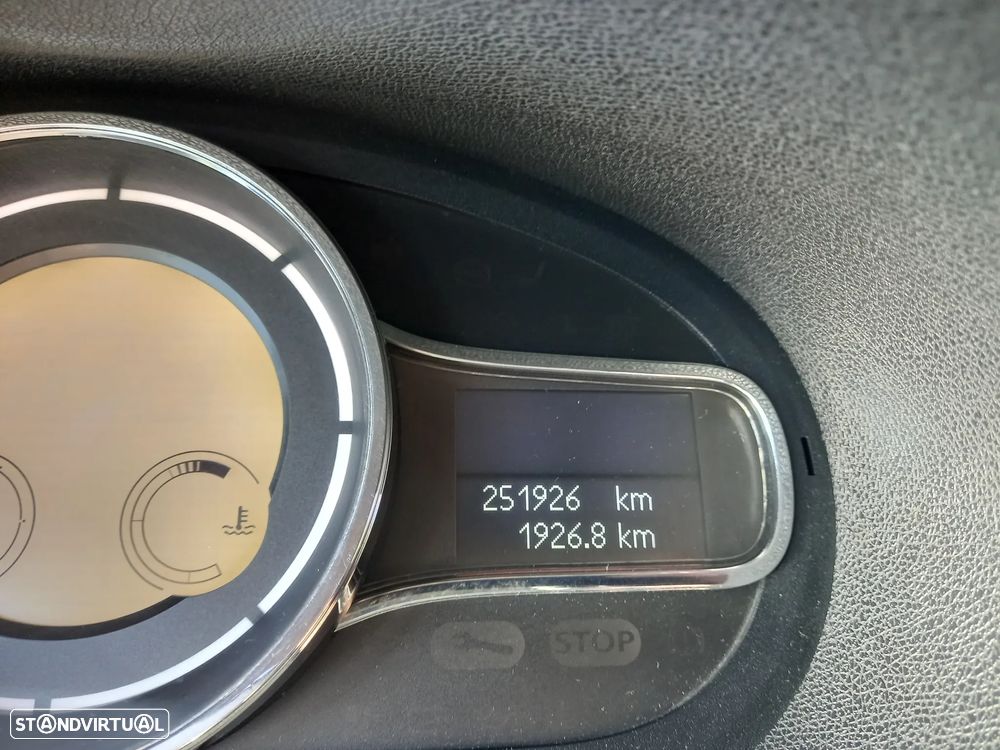 Renault Mégane 1.5 dCi Dynamique S - 7