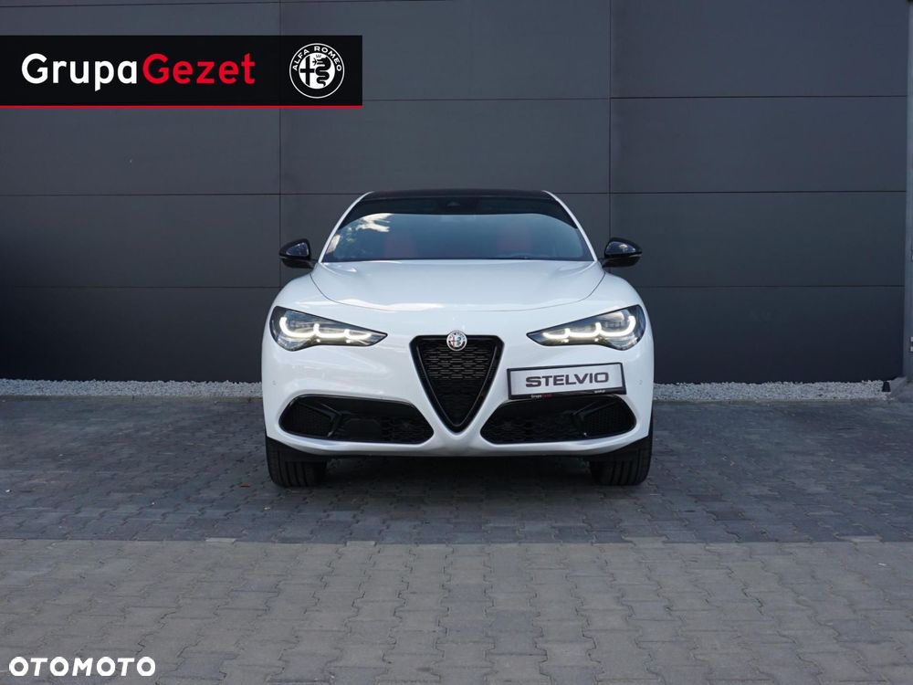 Alfa Romeo Stelvio - 10