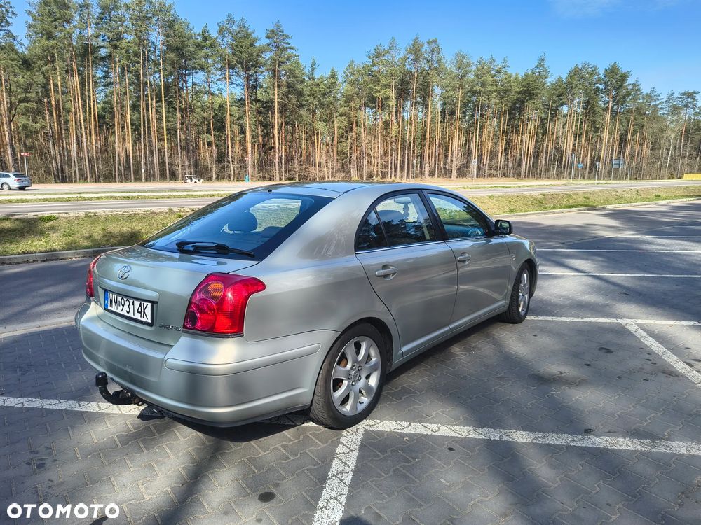 Toyota Avensis 1.8 VVT-i Sol - 18