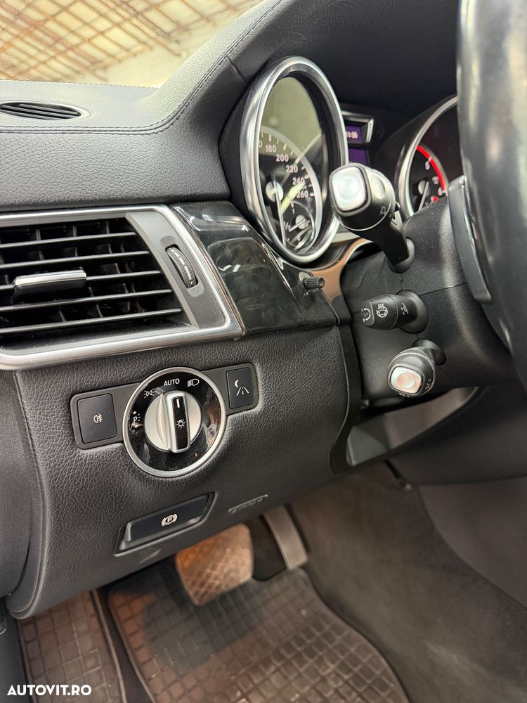 Mercedes-Benz GL 350 BlueTEC 4Matic 7G-TRONIC - 17