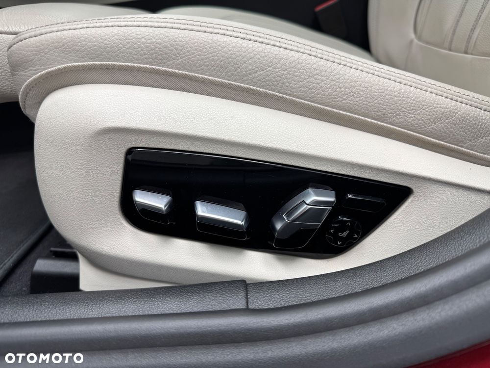 BMW Seria 5 520d xDrive Touring Luxury Line - 16