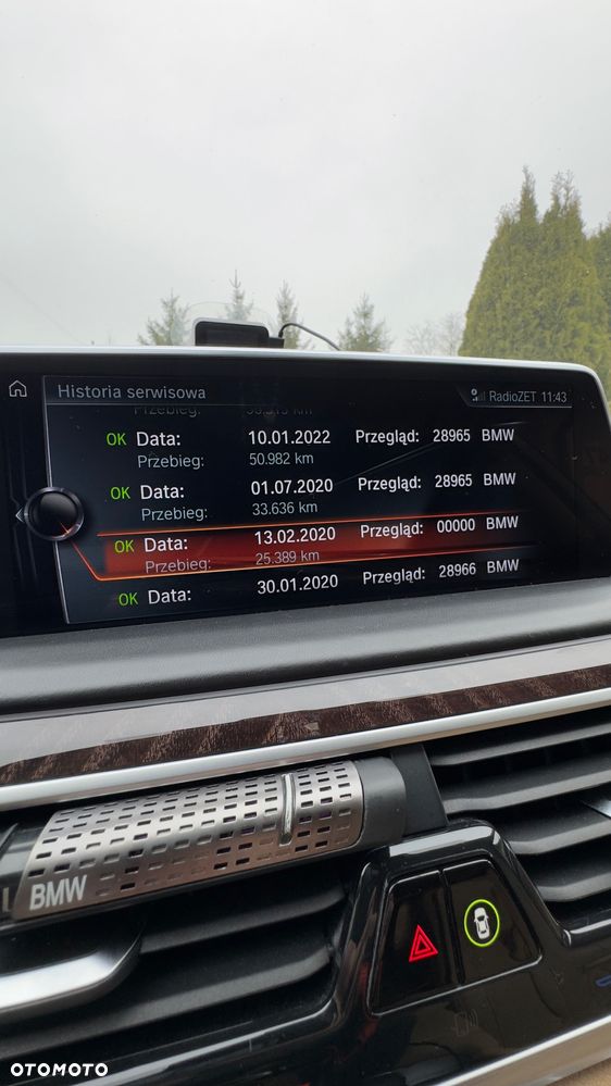 BMW Seria 7 750i xDrive - 36