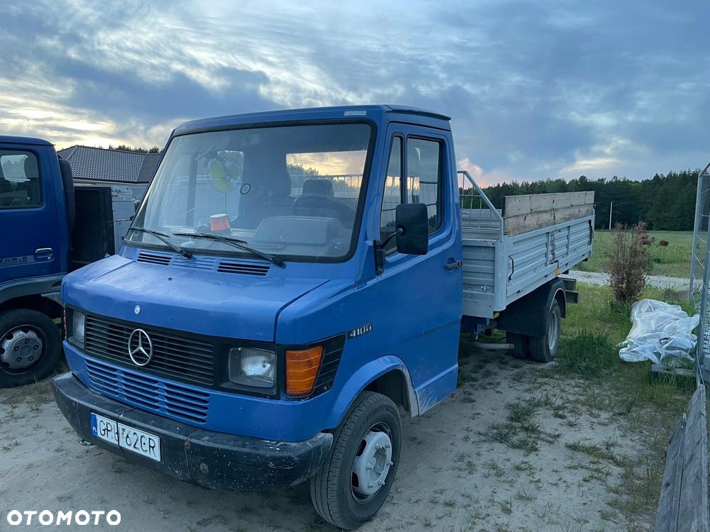 Mercedes-Benz 410D - 2