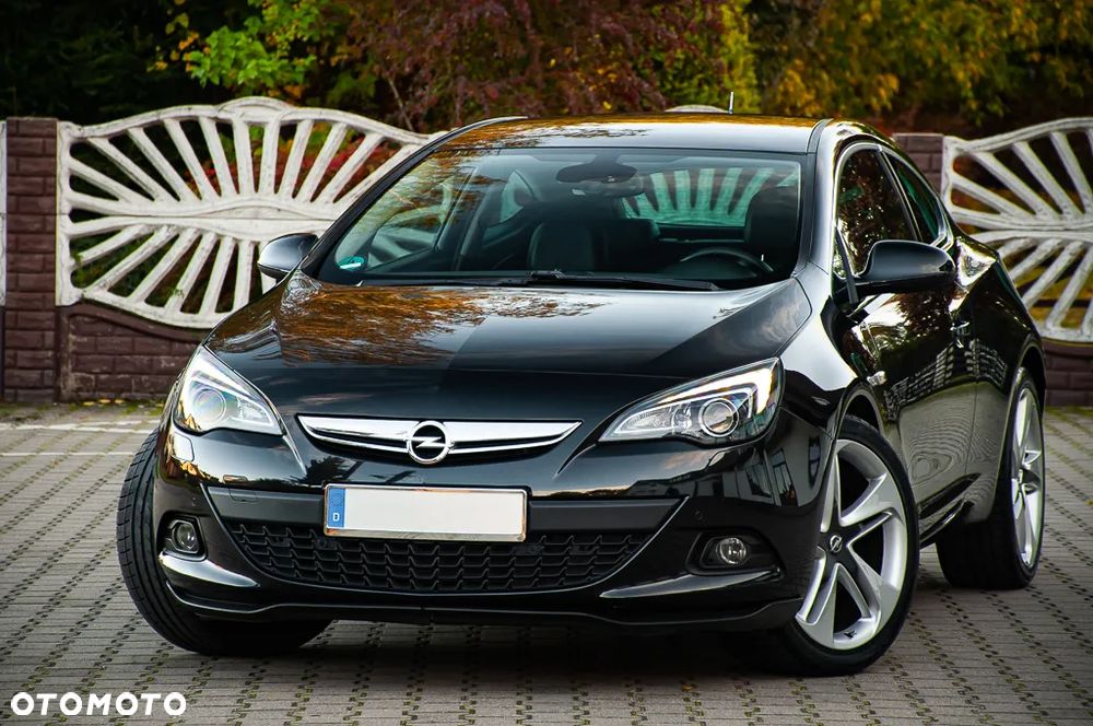 Opel Astra GTC 1.6 Turbo Innovation - 12