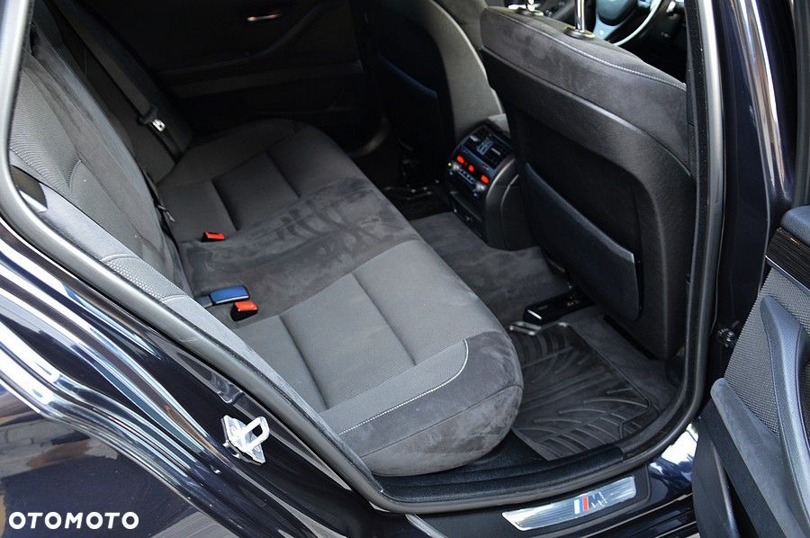 BMW Seria 5 530d xDrive Sport-Aut Modern Line - 25