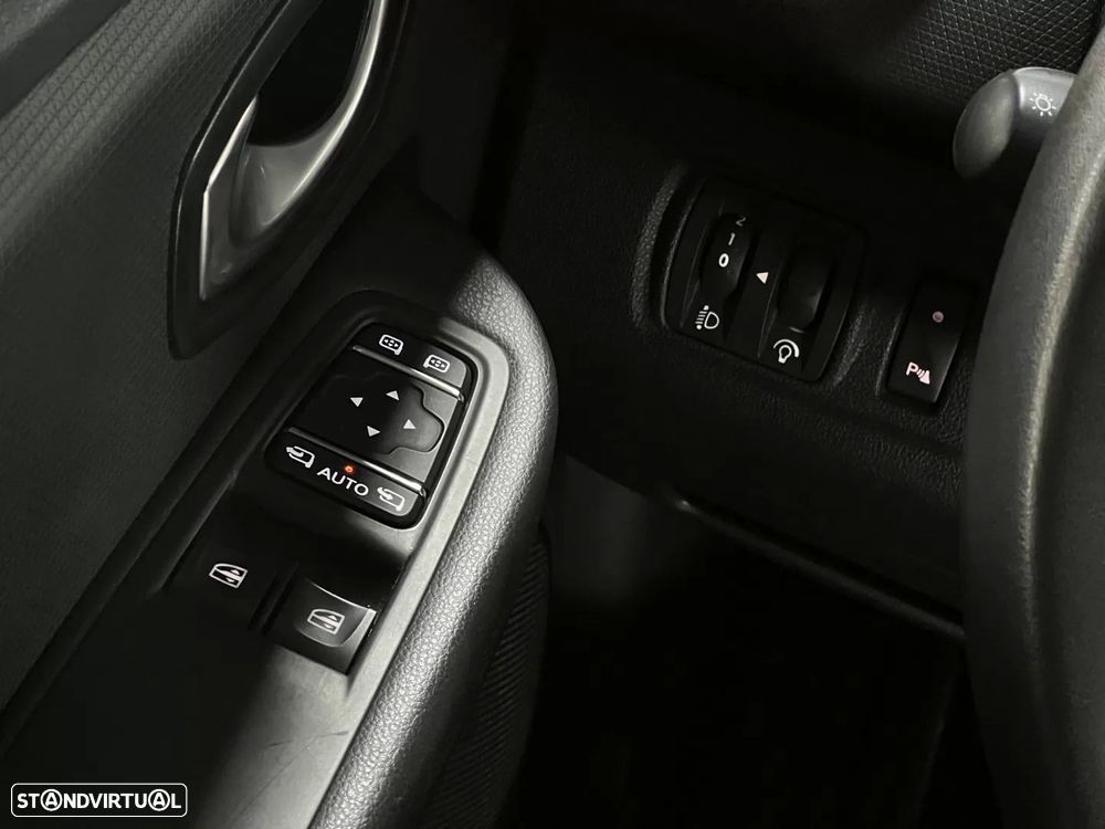 Renault Clio TCe 90 Limited - 27