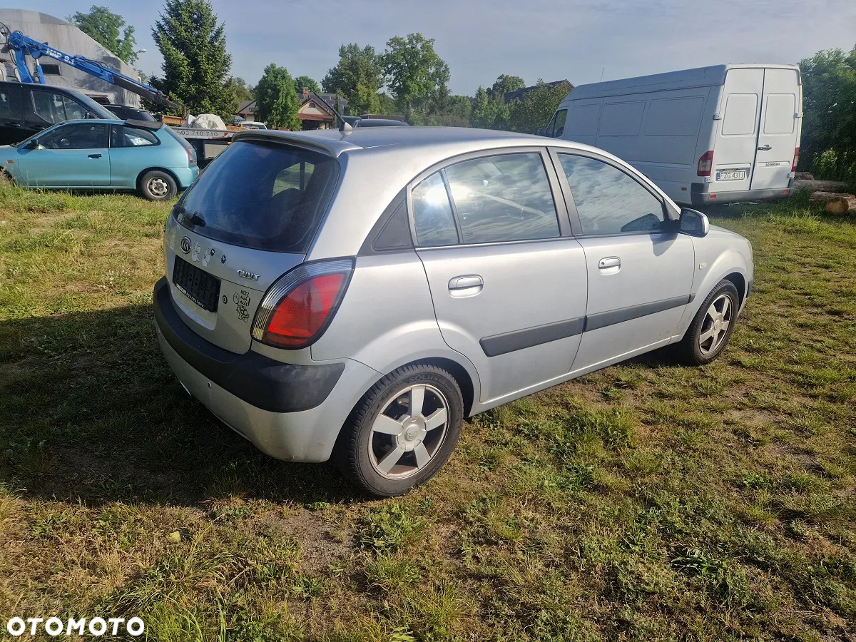 Kia Rio 1.6 Spirit - 4