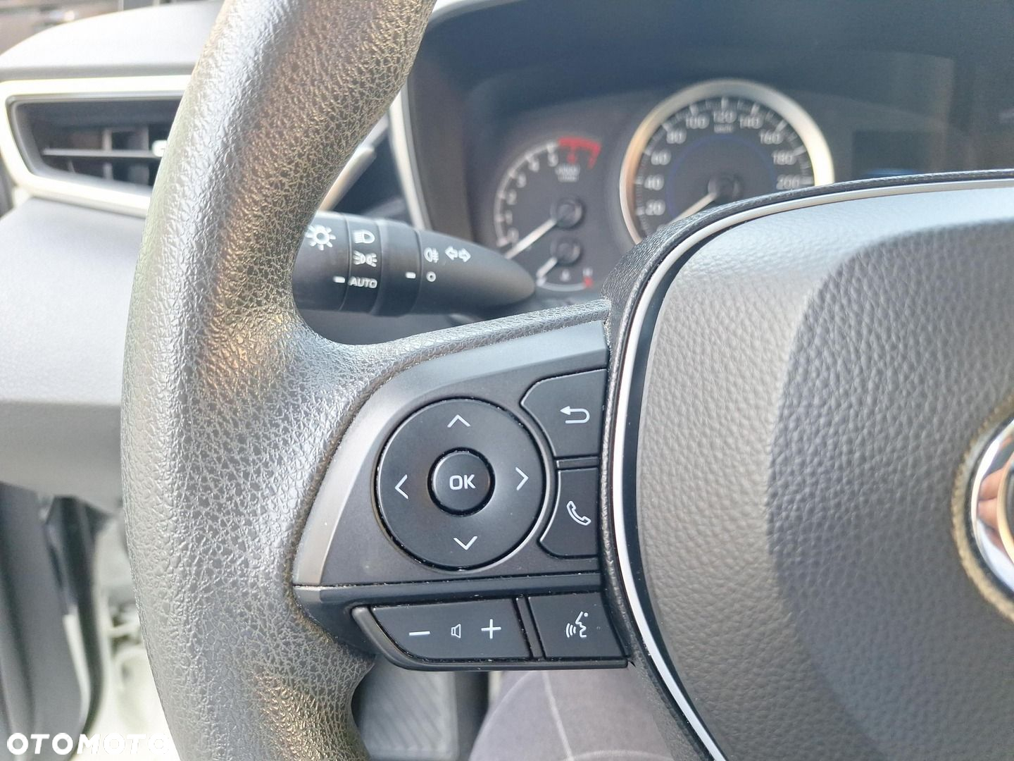 Toyota Corolla - 19