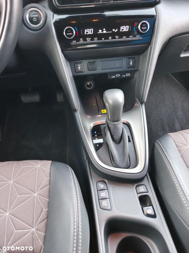 Toyota Yaris Hybrid 1.5 Executive - 13