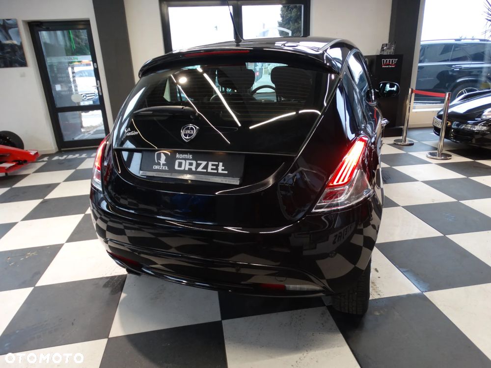 Lancia Ypsilon 1.2 8V Platinum S&S - 24