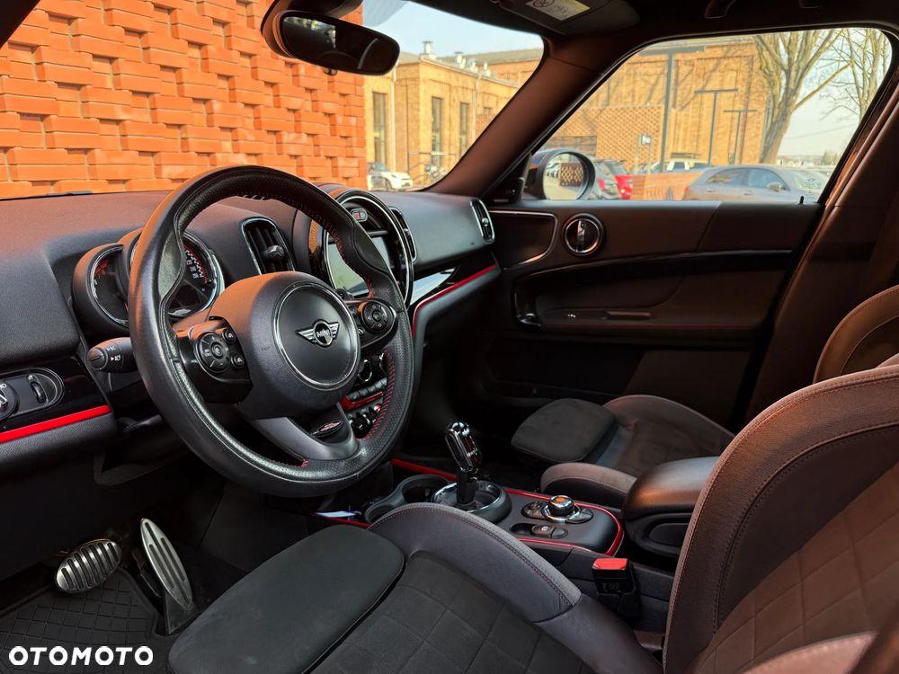 MINI John Cooper Works ALL4 sport - 11