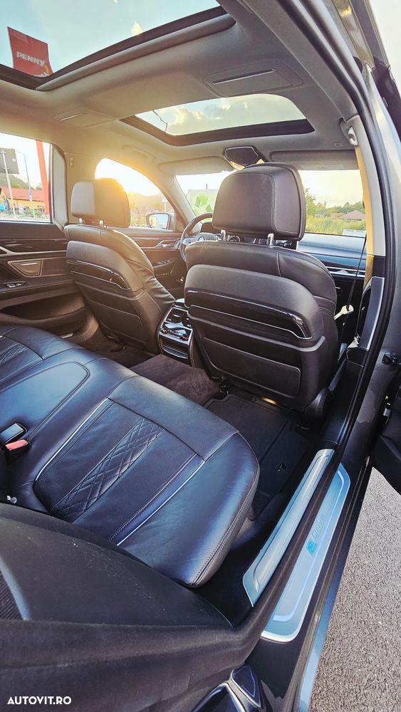 BMW Seria 7 740Le xDrive iPerformance - 12