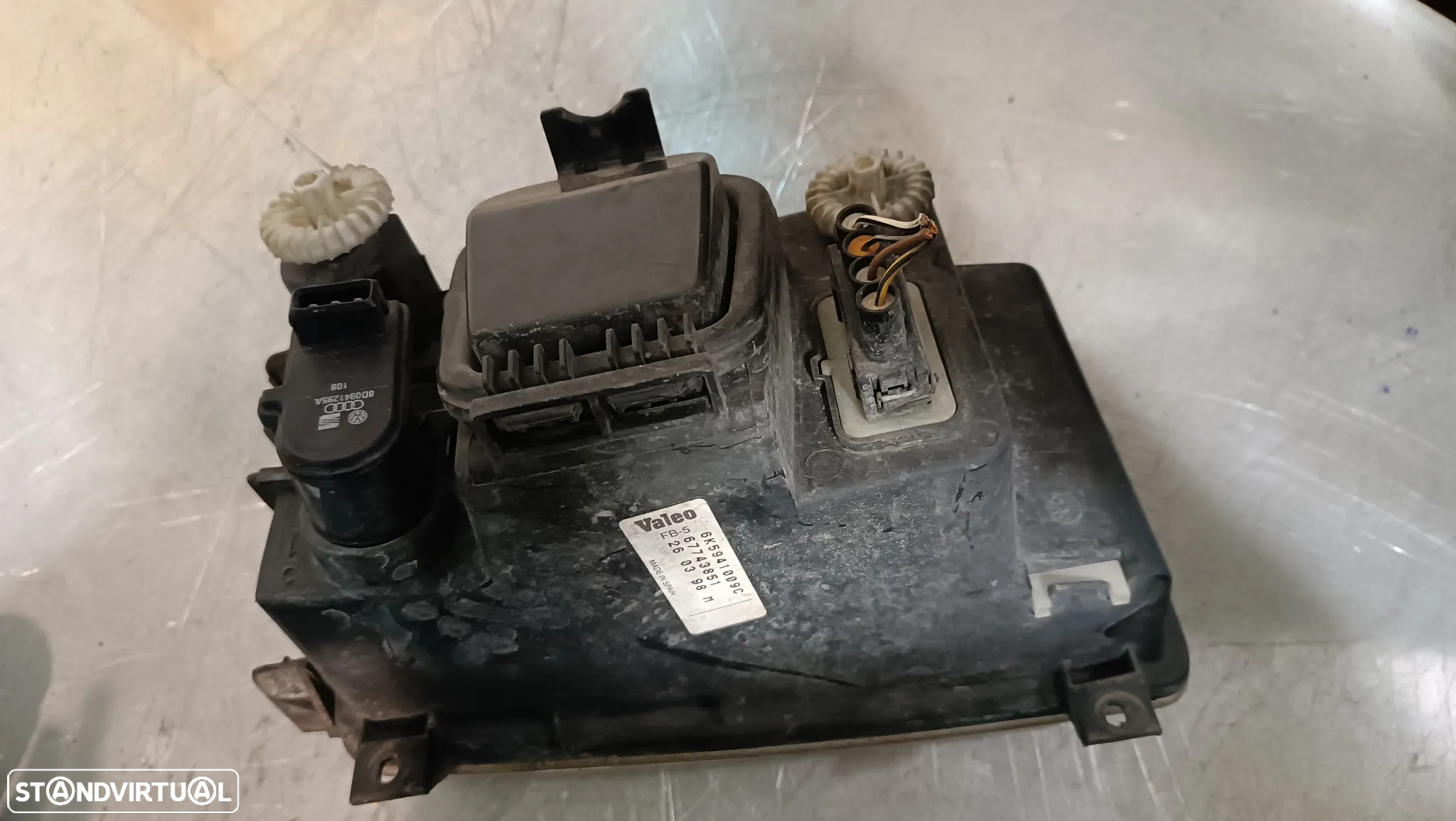 ÓTICA / FAROL SEAT IBIZA 6K 97-99 - ESQUERDO / DIREITO - 2