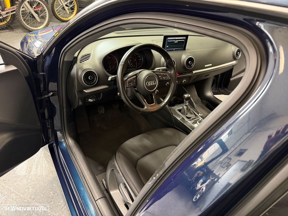 Audi A3 Sportback 1.6 TDI Advance Ultra - 19