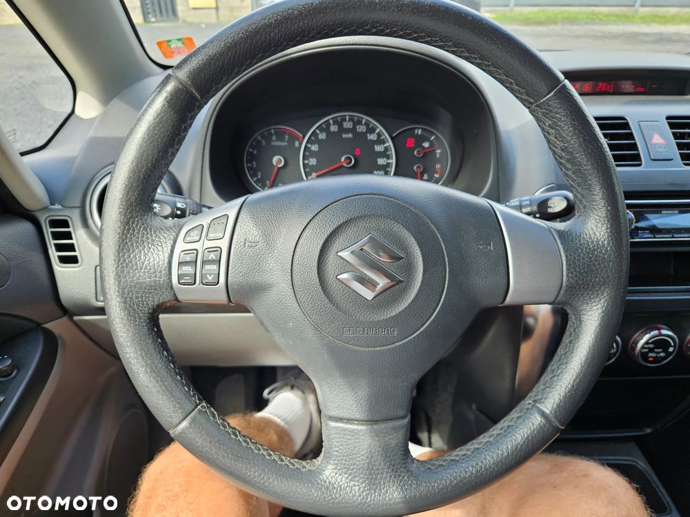 Suzuki SX4 1.6 VVT 4x2 Comfort Dance - 12