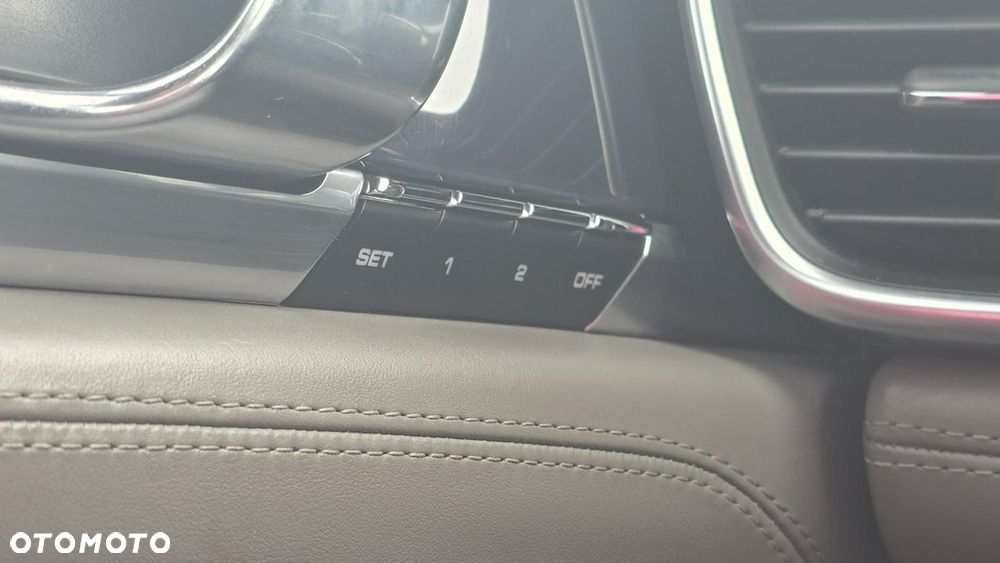 Porsche Panamera - 26