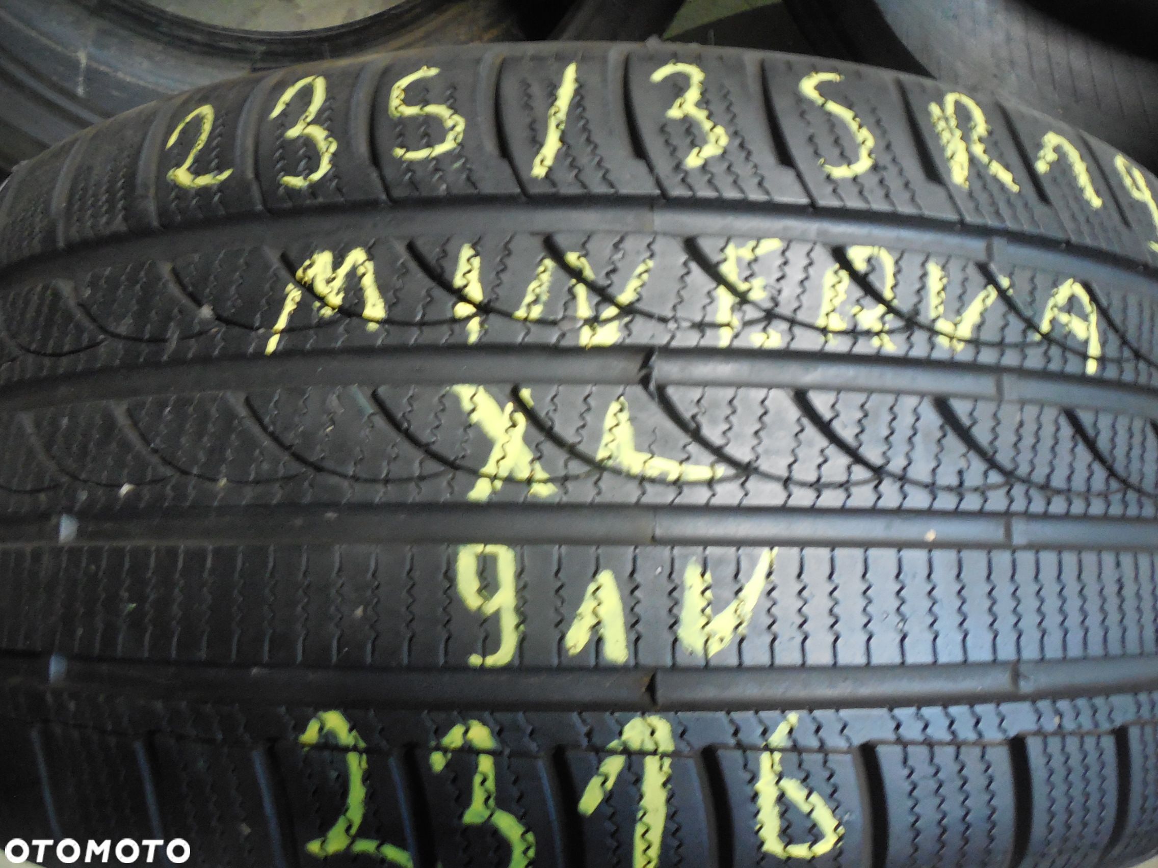 OPONA POJEDYNKA 235/35R19 MINERVA ICE-PLUS S210 XL DOT 2316 7.7MM - 1