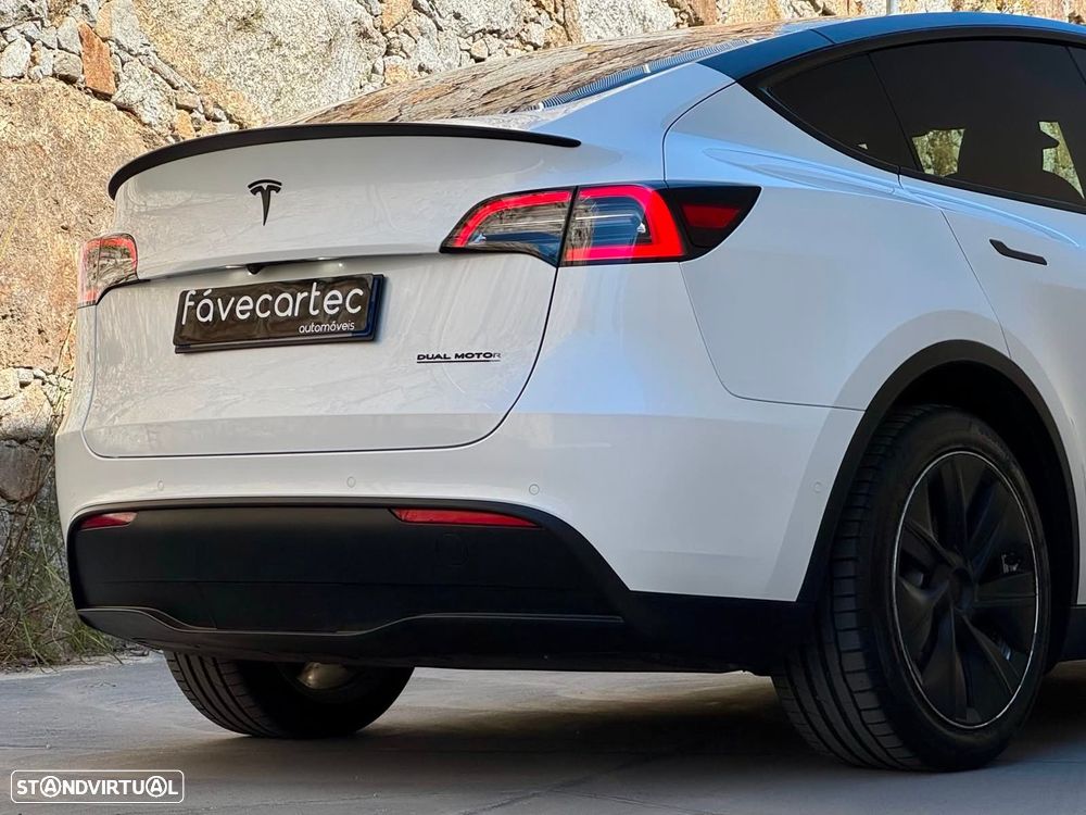 Tesla Model Y Long Range Dual Motor AWD - 5