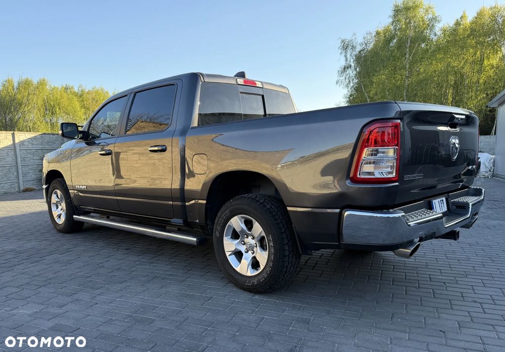RAM 1500 Crew Cab Shortbed Bighorn - 2
