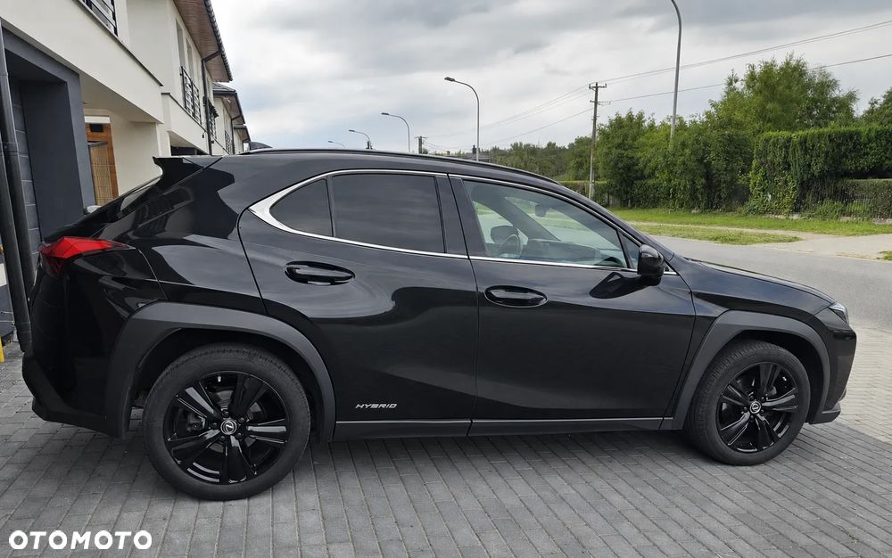 Lexus UX 250h GPF F Impression 2WD - 8
