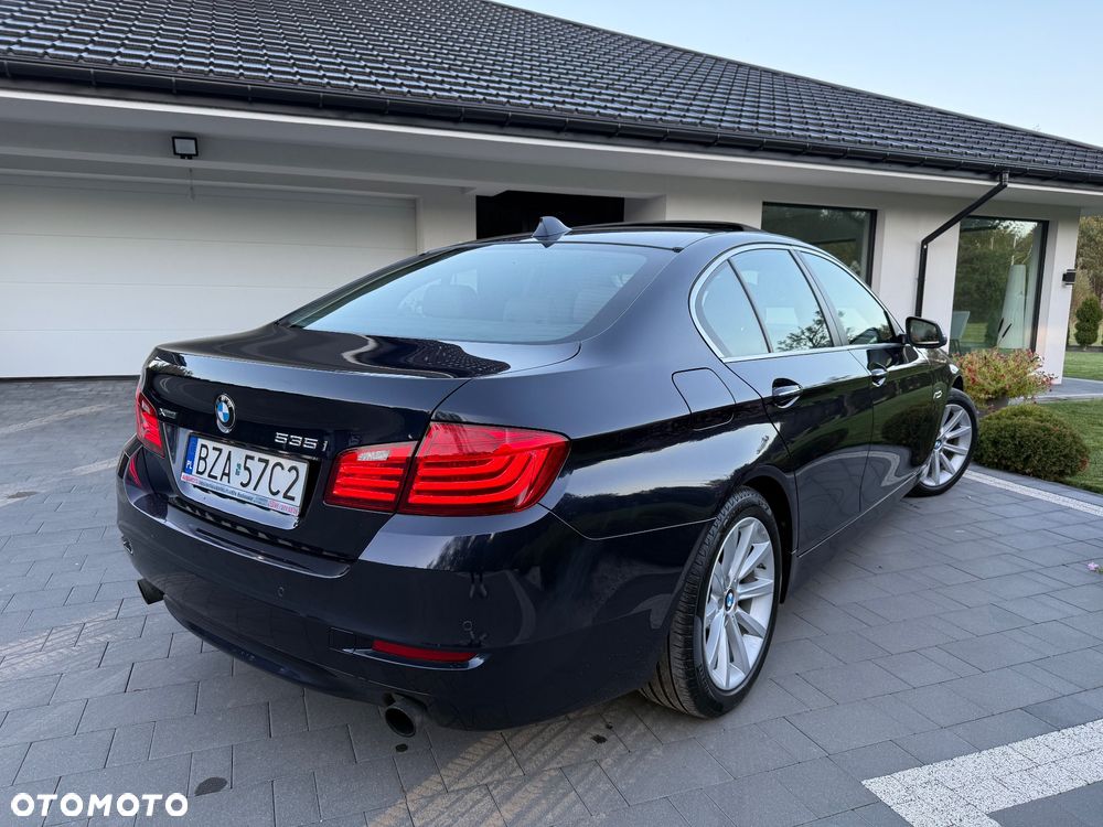 BMW Seria 5 535i xDrive Sport-Aut Luxury Line - 7