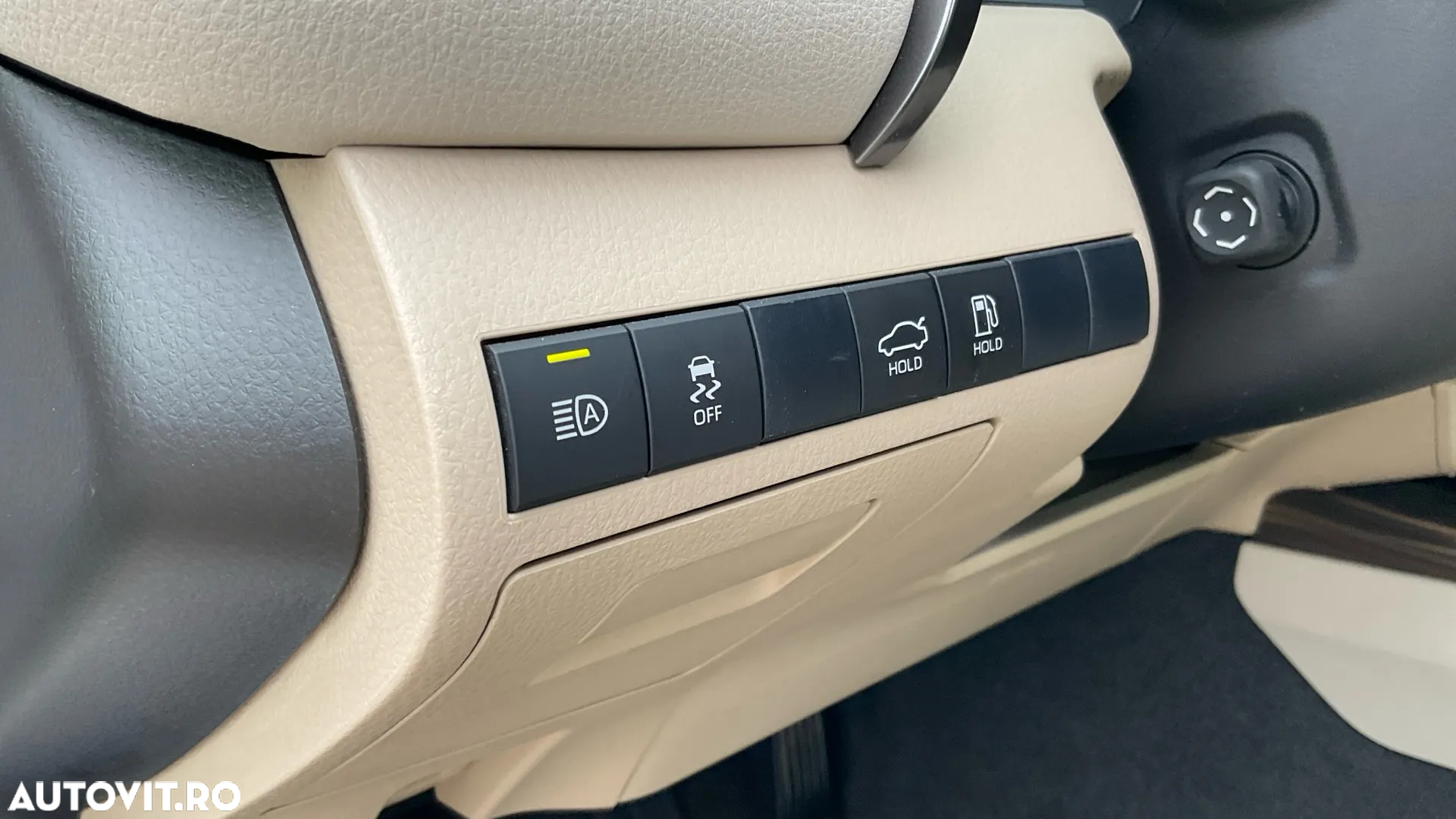 Toyota Camry 2.5 Hybrid Dynamic - 29