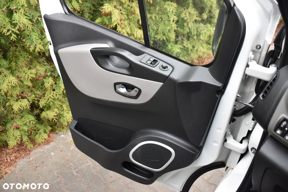 Renault Trafic Long L2H1 - 18